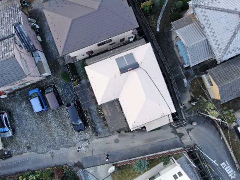 ドローンで普段見ることのできない角度からお家を撮影！ | 埼玉県の無料屋根点検は外装無垢